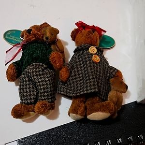 2Bearington Bears 4.5 Inches Papa Bear/w Baby Green Sweater mama bear/w baby n c